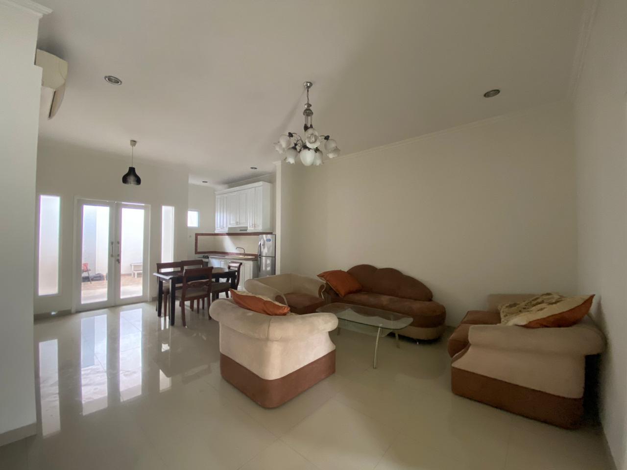 Rumah Disewakan di Cluster Taman Beverly Lippo Cikarang